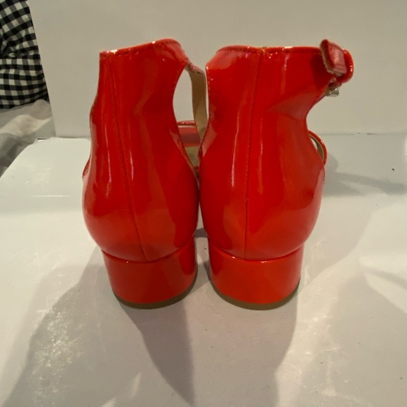 OLD NAVY Neon Red Patent Sandals. NWOT. SZ. 8. SUPER CUTE! Low Block Heels. - Picture 5 of 8